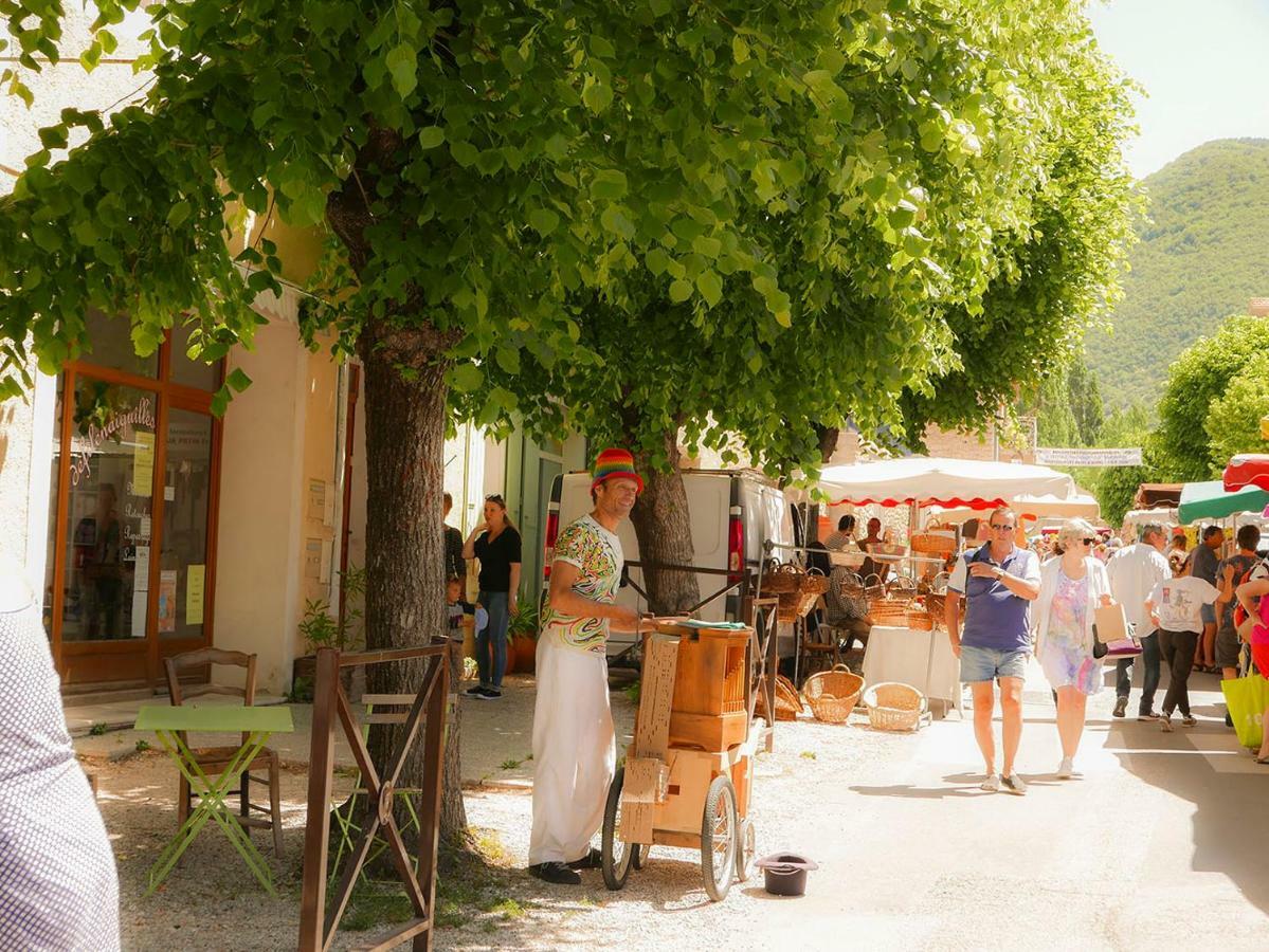 Chateau des Gipières Montbrun-les-Bains Extérieur photo